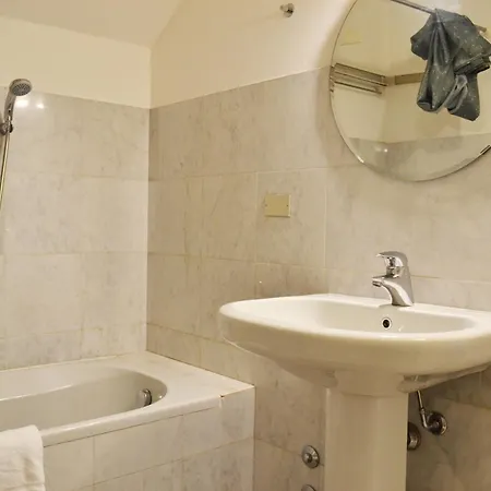 Anzi32 Apartment Como